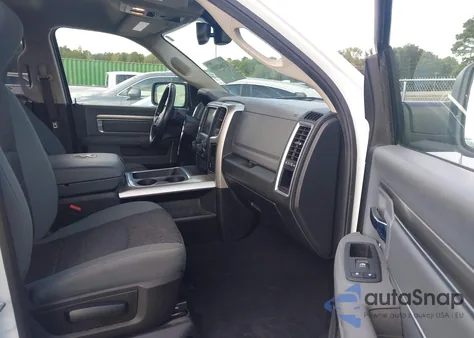 2020 Ram 1500 Classic Slt 4X2 6'4 Box z USA, uszkodzony, nr VIN 1C6RR6TT7LS136762